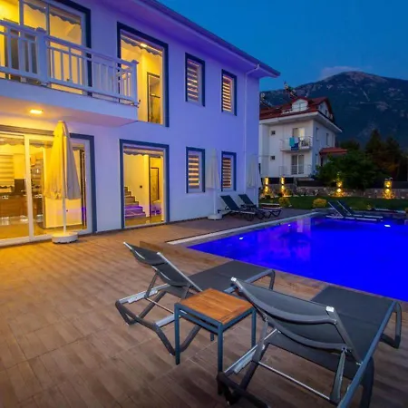 7 Kisilik Ozel Havuzlu Modern Oludeniz - Awz105 ヴィラ フェティエ
