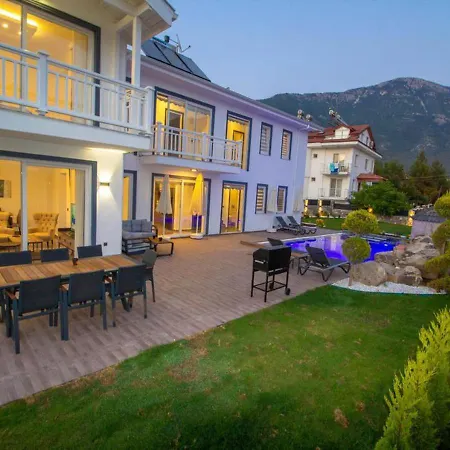 7 Kisilik Ozel Havuzlu Modern Oludeniz - Awz105 フェティエ